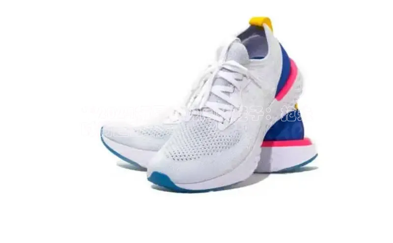 Bsport·B体育百度社团赞助平台**2024杨幂春晚同款鞋子：抢先
时尚趋势**