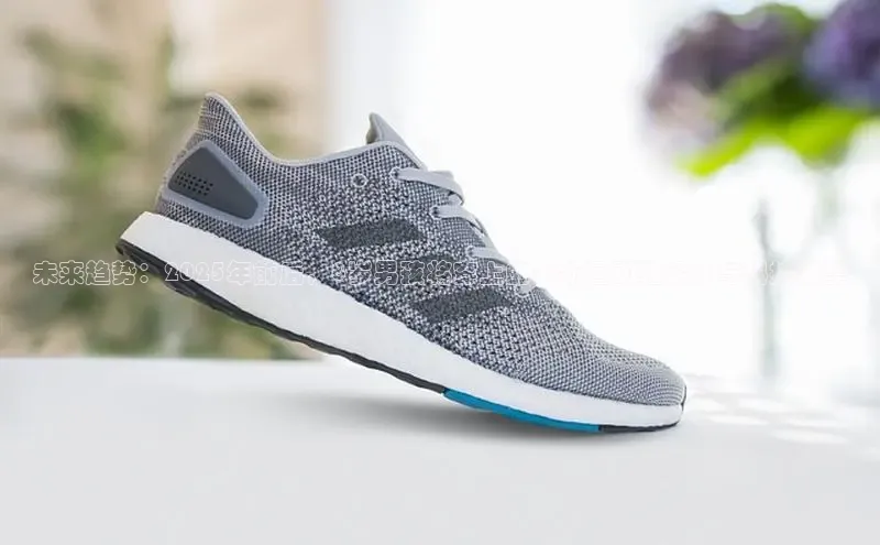 未来趋势：2025年前后，8岁男孩将穿上的创新运动鞋设计与科技展望
