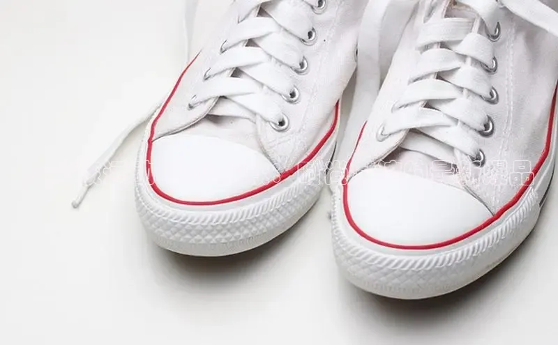 大女孩运动鞋2025款：时尚潮流的最新爆品