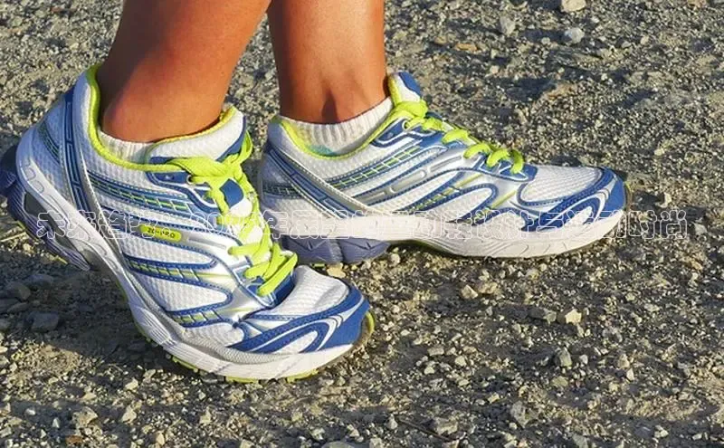 未来趋势：2025年展望的运动鞋设计与运动时尚